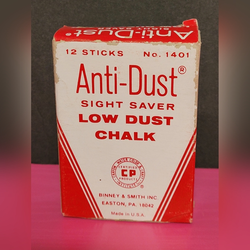 Vintage Binney & Smith Yellow Anti-Dust Sight Saver Low Dust Chalk 12 Sticks